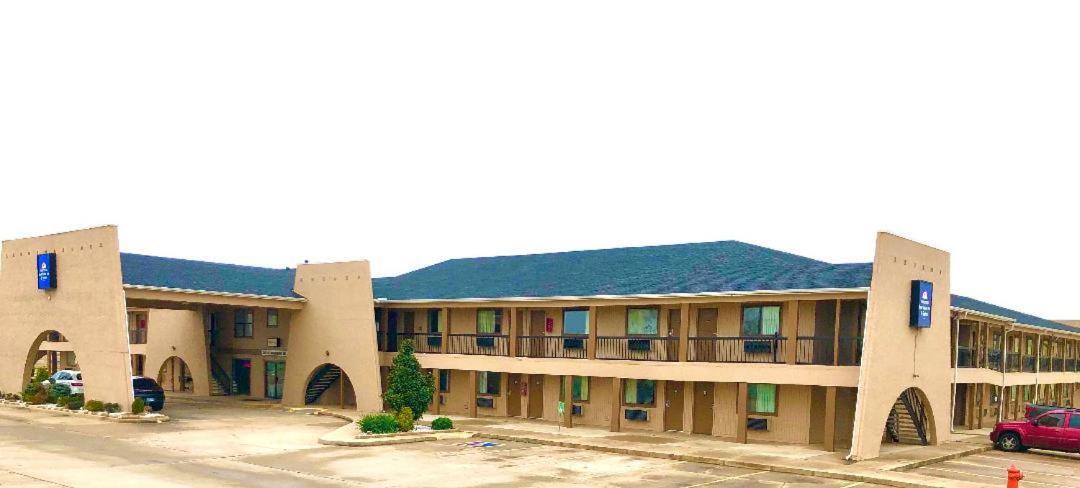 Americas Best Value Inn Yukon Bagian luar foto