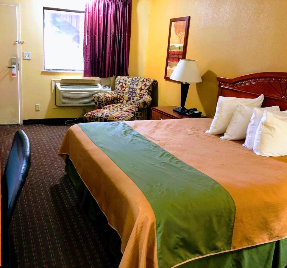 Americas Best Value Inn Yukon Bagian luar foto